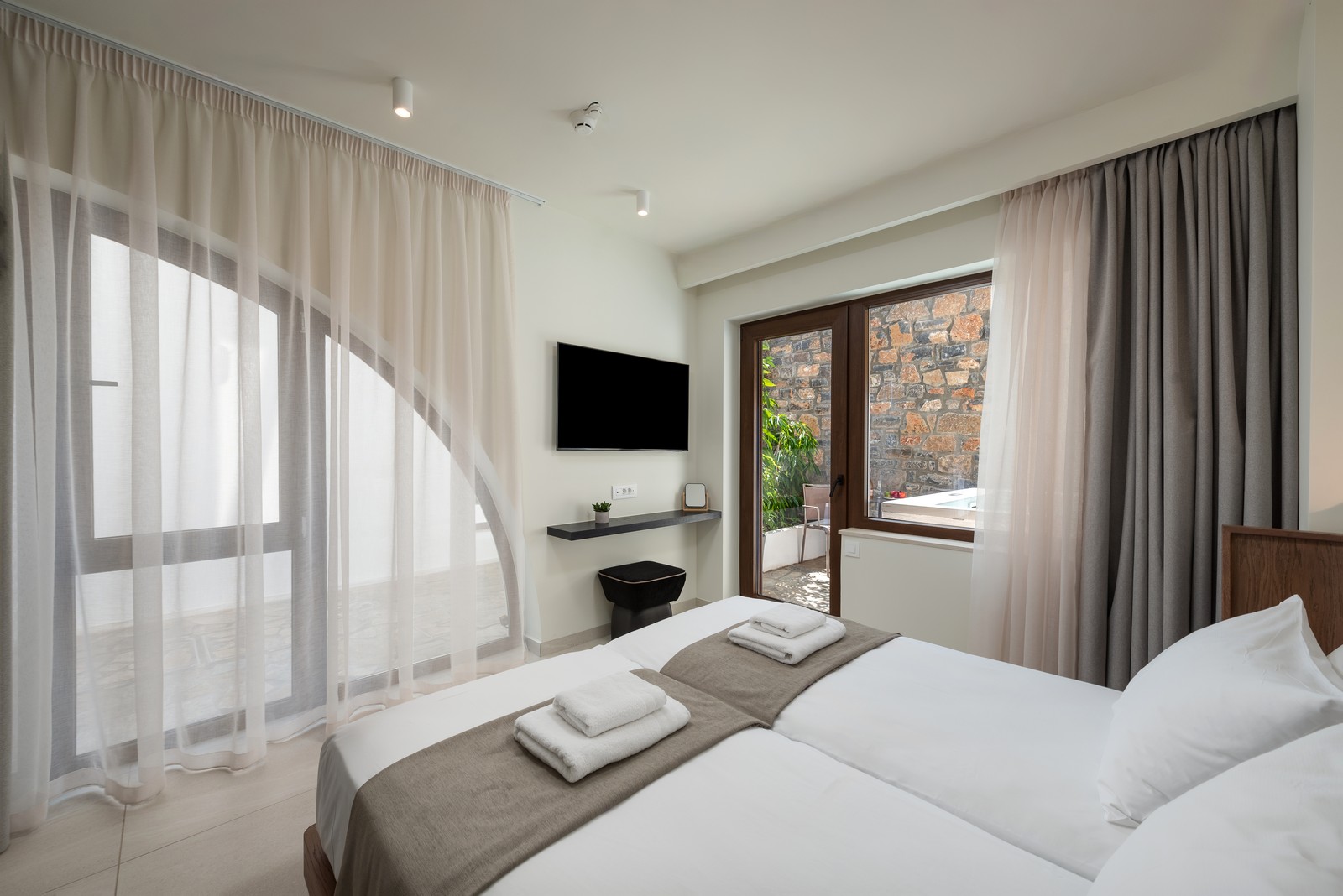 Junior Suite with Outdoor Jet Tub in Elounda