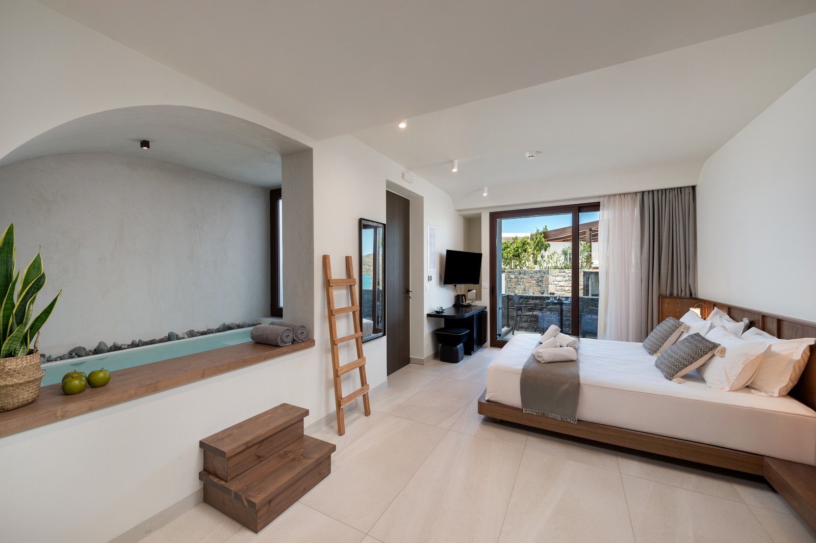 Premium Room with Partial Sea View & Outdoor Jet Tub in Elounda